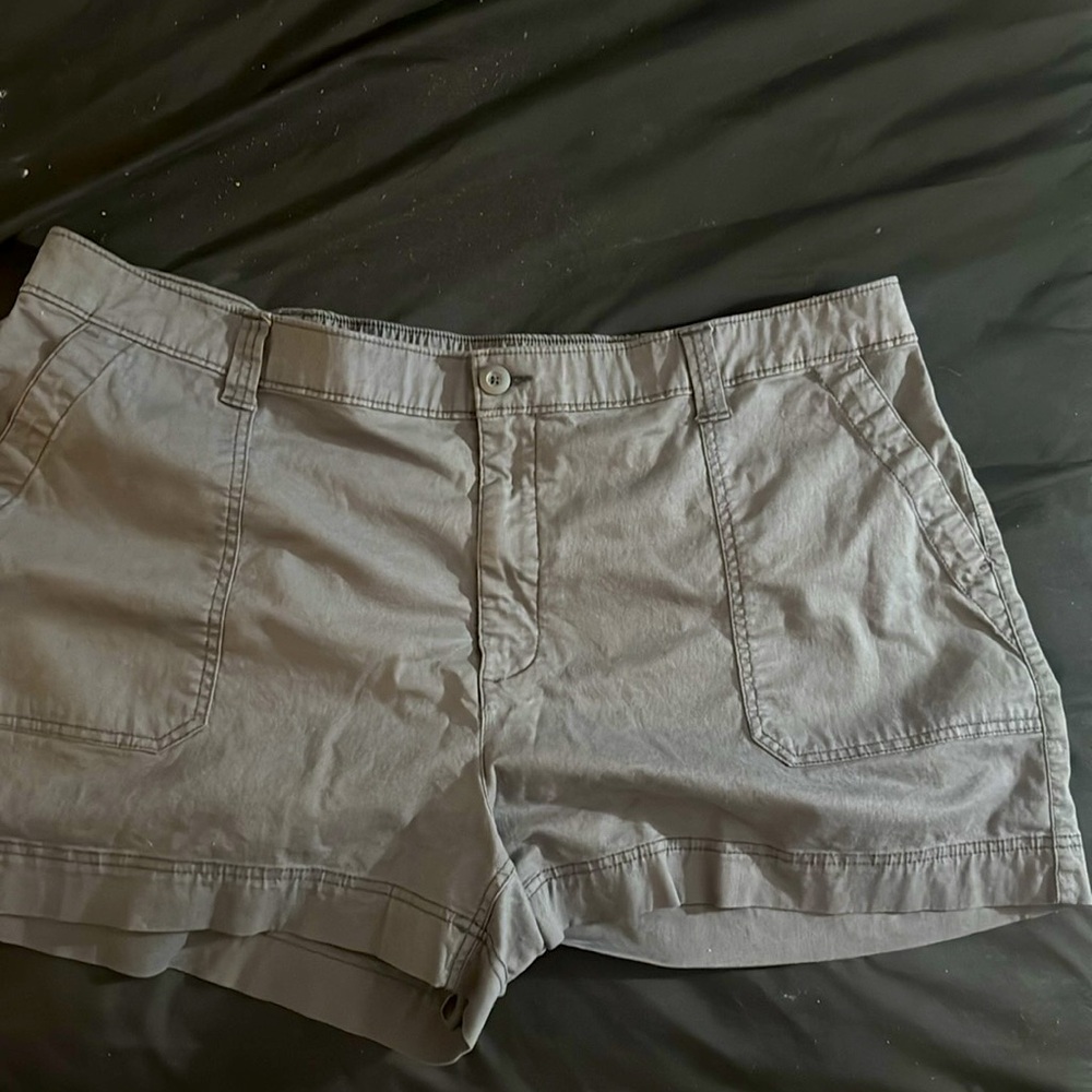 Old Navy Women’s Plus OG Chino Shorts
